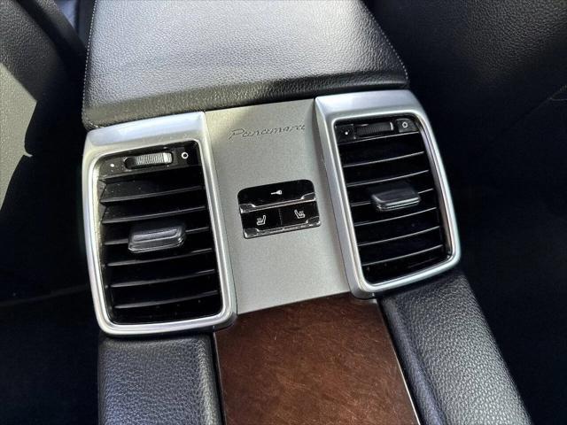 2011 Porsche Panamera 4