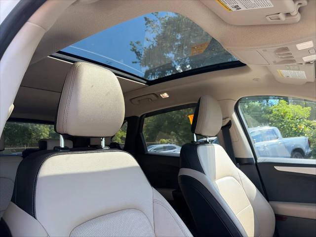 2020 Ford Escape SEL