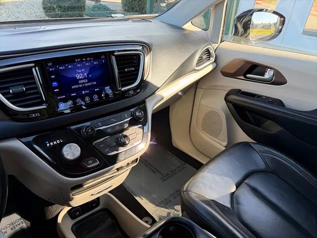 2017 Chrysler Pacifica Touring-L