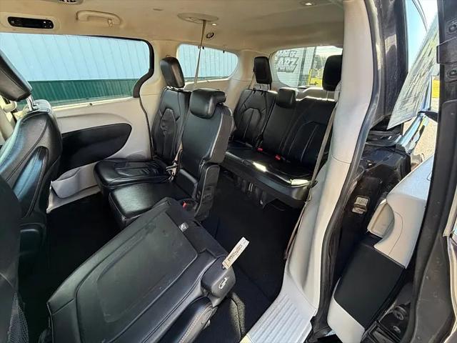 2017 Chrysler Pacifica Touring-L