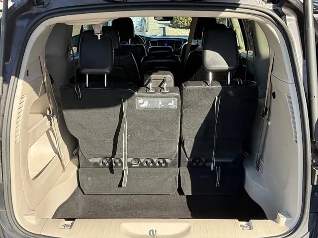 2017 Chrysler Pacifica Touring-L