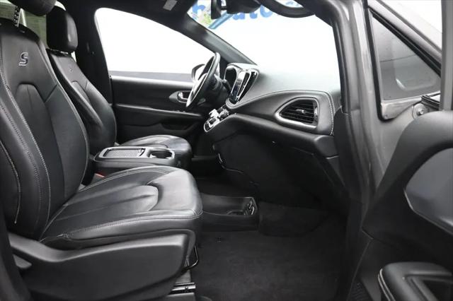 2021 Chrysler Pacifica Touring L AWD