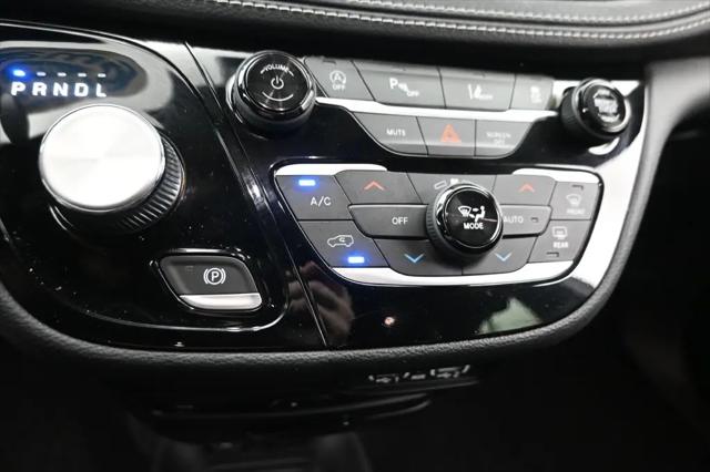 2021 Chrysler Pacifica Touring L AWD