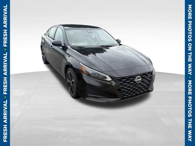 2023 Nissan Altima SR FWD for sale in Hiawatha, IA