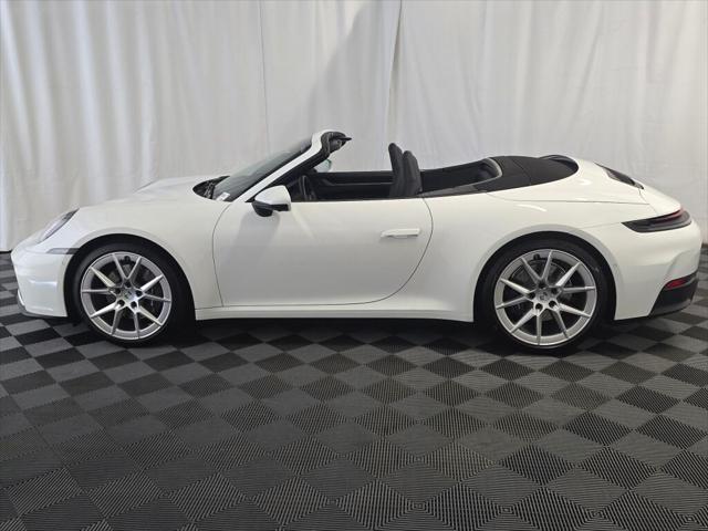 2025 Porsche 911 Carrera Cabriolet