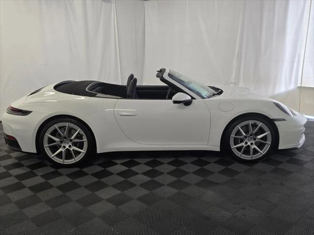 2025 Porsche 911 Carrera Cabriolet