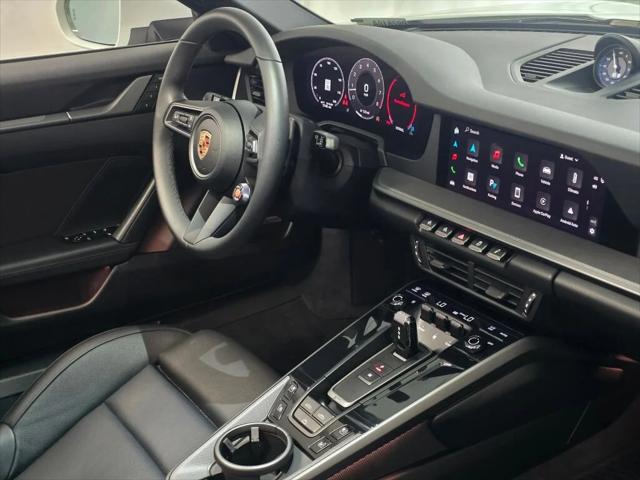 2025 Porsche 911 Carrera Cabriolet