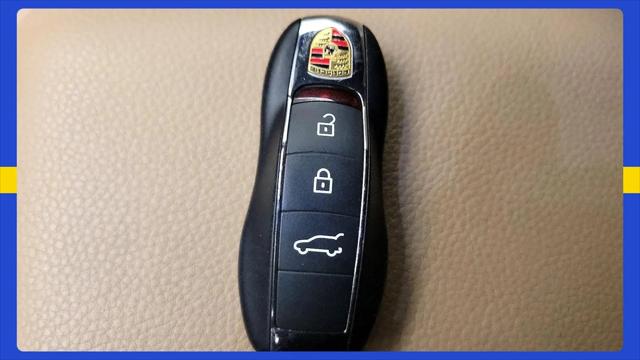 2024 Porsche Macan T