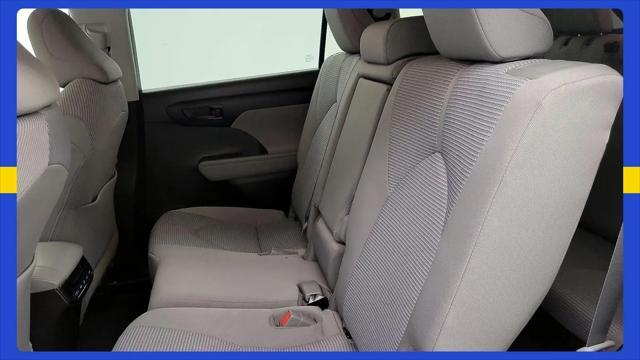 2020 Toyota Highlander LE