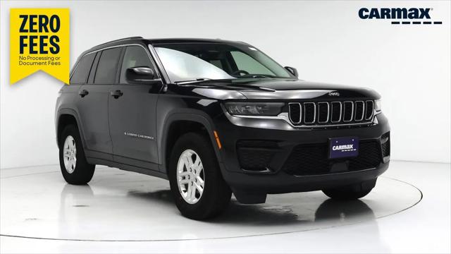 2023 Jeep Grand Cherokee Laredo 4x4 for sale in Naperville, IL