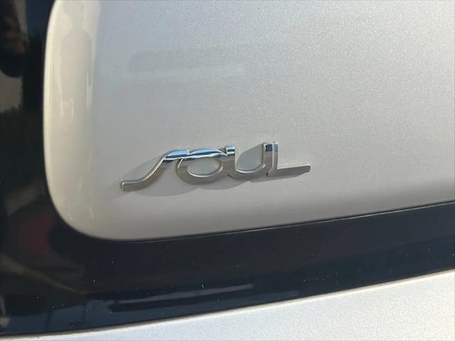 2014 Kia Soul Base
