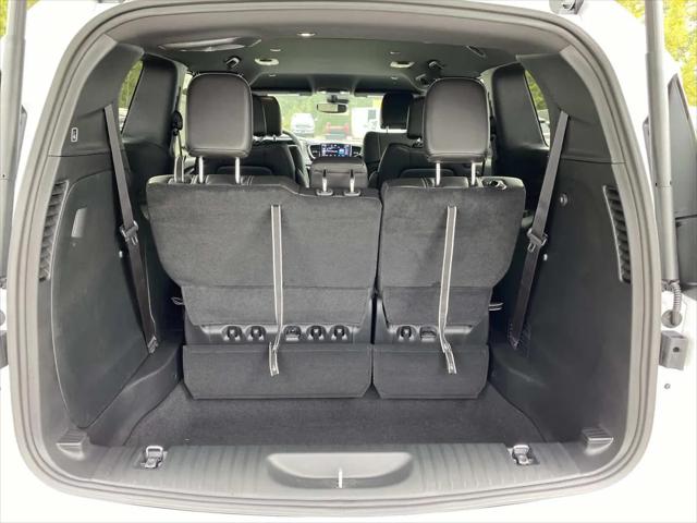 2027 Chrysler Pacifica Select AWD