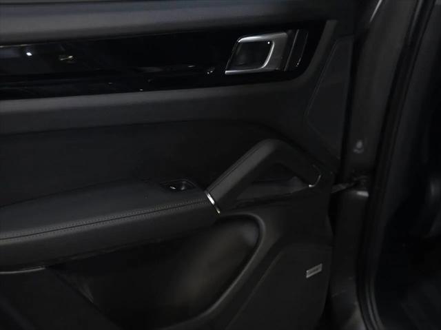 2022 Porsche Cayenne E-Hybrid Cayenne E-Hybrid