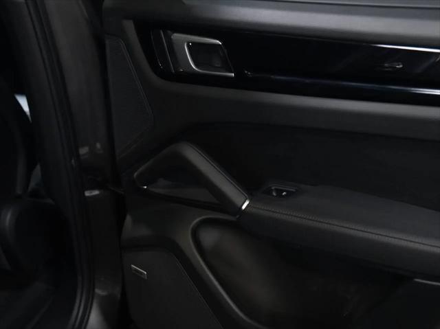 2022 Porsche Cayenne E-Hybrid Cayenne E-Hybrid