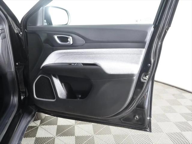 2023 Jeep Compass Latitude Lux FWD