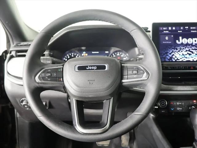 2023 Jeep Compass Latitude Lux FWD