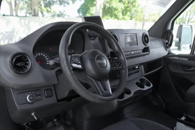 2019 Freightliner Sprinter Standard Roof V6