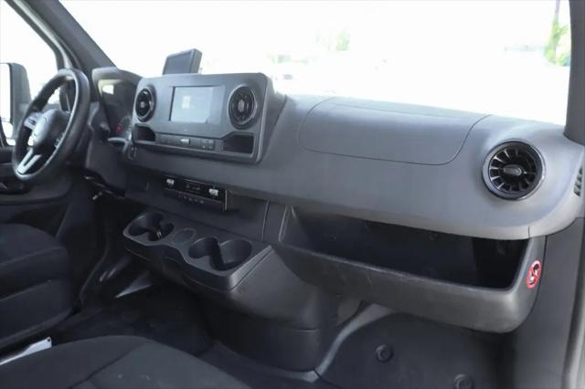 2019 Freightliner Sprinter Standard Roof V6