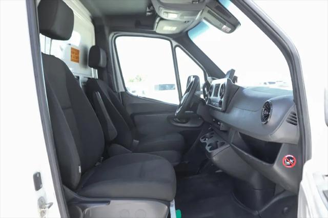 2019 Freightliner Sprinter Standard Roof V6