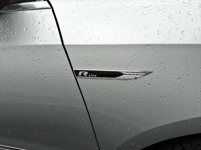 2017 Volkswagen Passat 1.8T R-Line