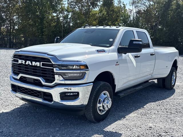 2026 Ram 3500 Tradesman Crew Cab 4x4 8 Box