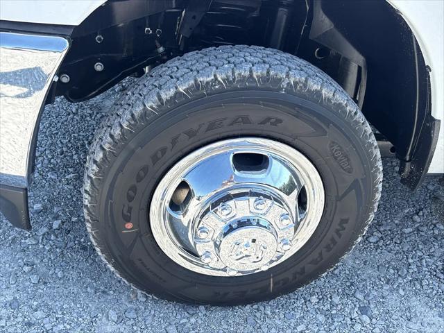 2026 Ram 3500 Tradesman Crew Cab 4x4 8 Box