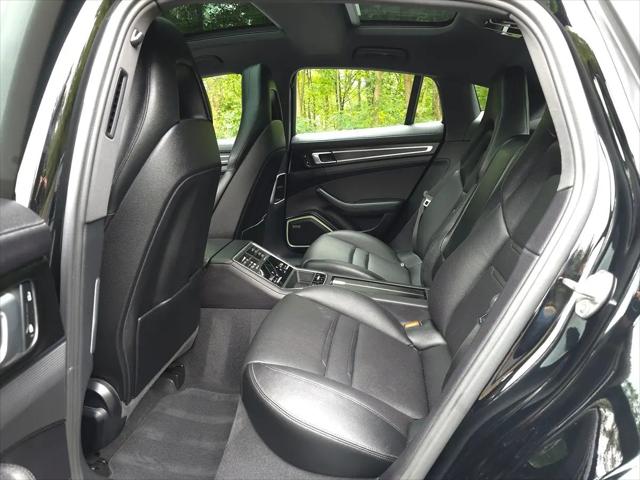2023 Porsche Panamera Platinum Edition