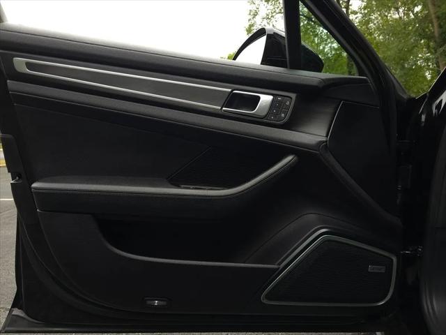 2023 Porsche Panamera Platinum Edition
