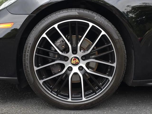 2023 Porsche Panamera Platinum Edition