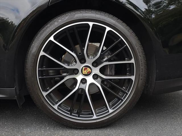2023 Porsche Panamera Platinum Edition