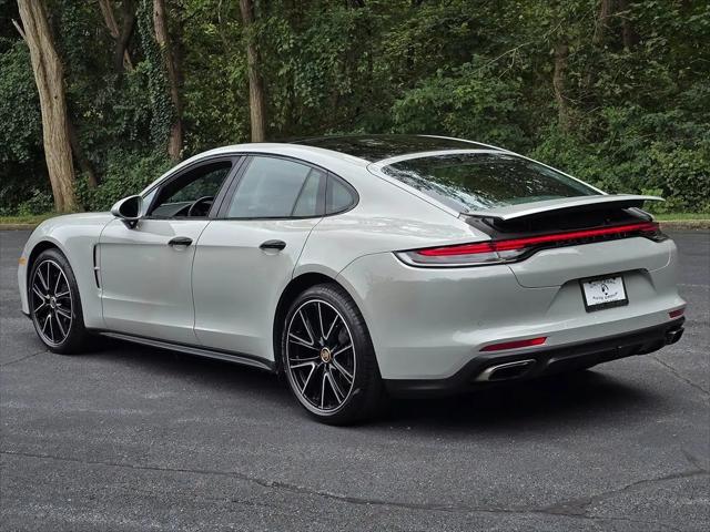 2023 Porsche Panamera Panamera 4