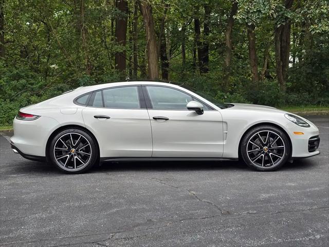2023 Porsche Panamera Panamera 4
