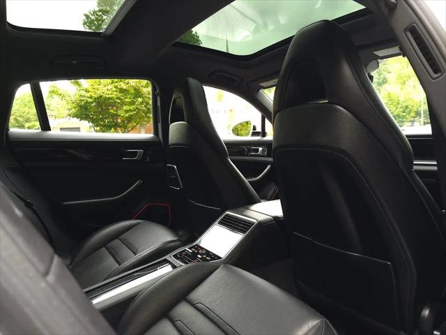 2023 Porsche Panamera Panamera 4