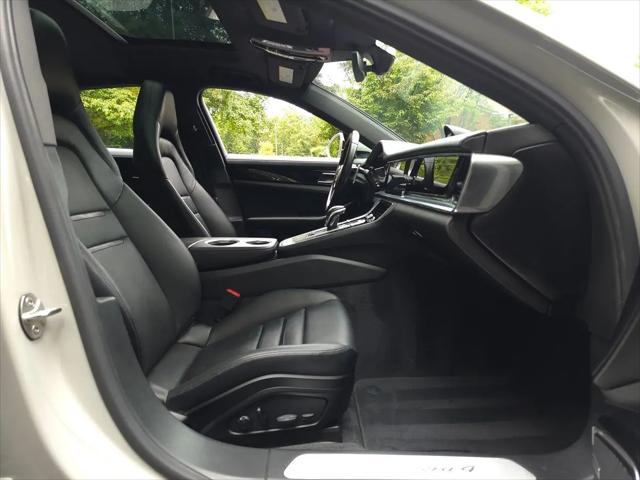 2023 Porsche Panamera Panamera 4
