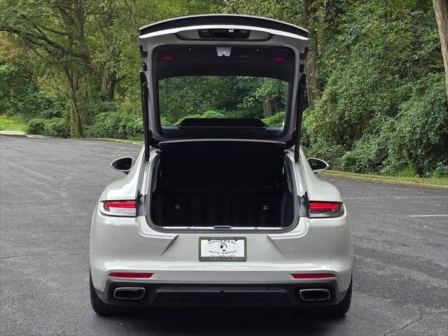 2023 Porsche Panamera Panamera 4
