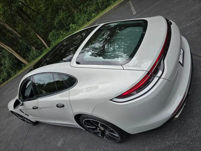 2023 Porsche Panamera Panamera 4