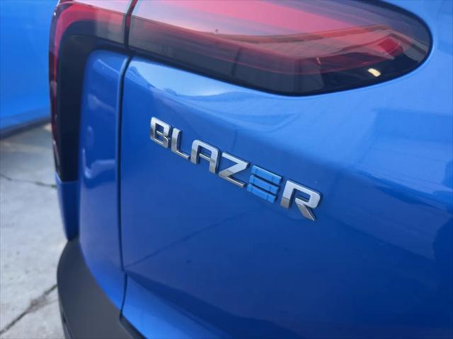 2024 Chevrolet V Blazer eAWD 2LT