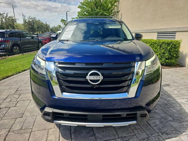 2023 Nissan Pathfinder SL FWD