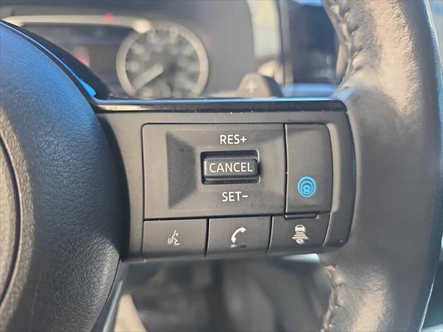 2023 Nissan Pathfinder SL FWD