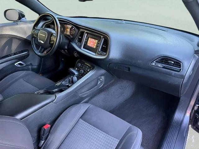 2017 Dodge Challenger SXT
