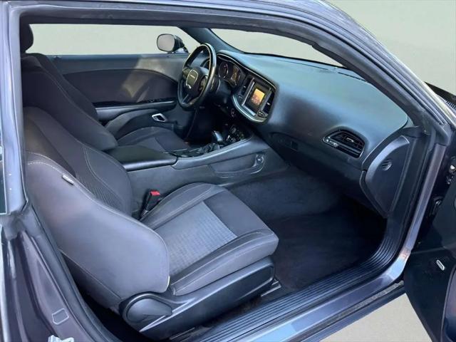 2017 Dodge Challenger SXT