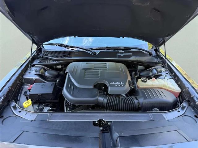 2017 Dodge Challenger SXT