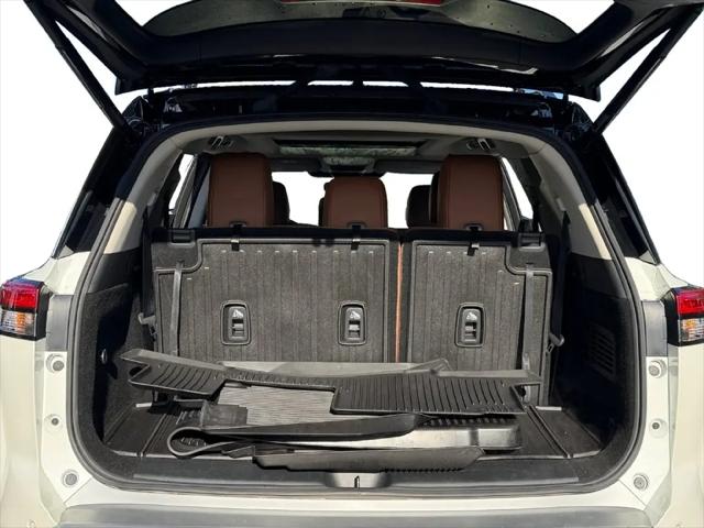 2023 Nissan Pathfinder Platinum 4WD
