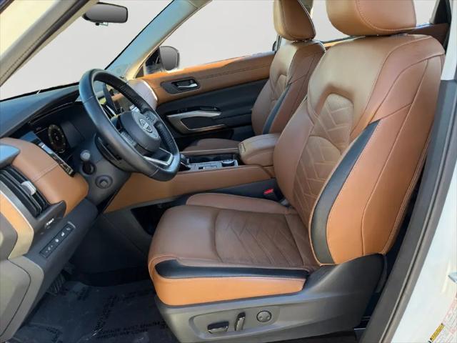2023 Nissan Pathfinder Platinum 4WD
