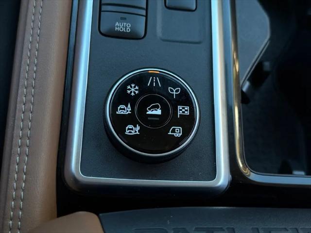 2023 Nissan Pathfinder Platinum 4WD