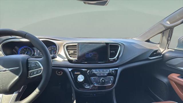 2024 Chrysler Pacifica Pinnacle AWD
