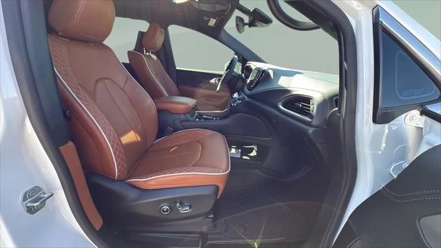 2024 Chrysler Pacifica Pinnacle AWD