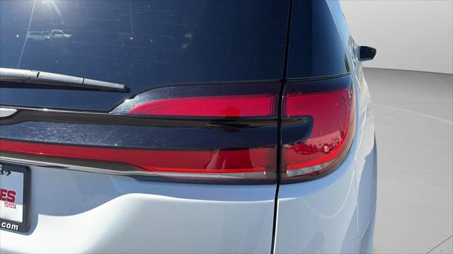 2024 Chrysler Pacifica Pinnacle AWD