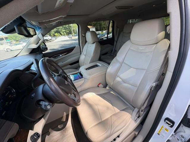 2016 Cadillac Escalade Luxury Collection