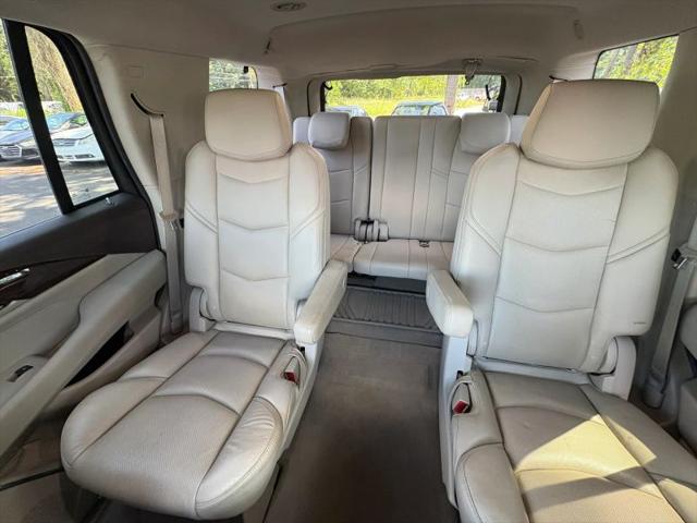 2016 Cadillac Escalade Luxury Collection